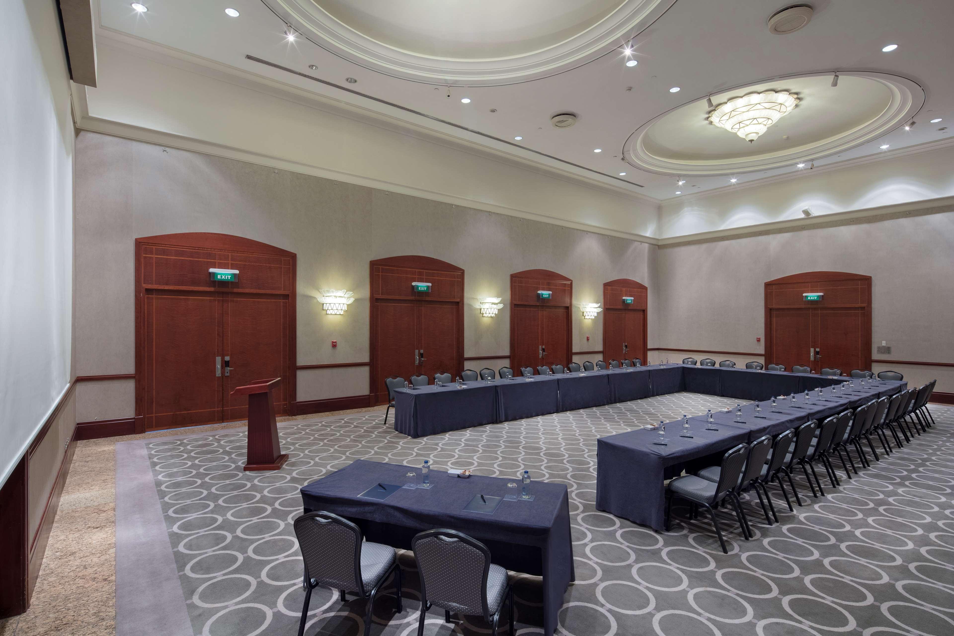 Adana Hiltonsa Hotel Экстерьер фото